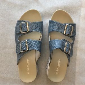 Ilse Jacobsen Hornbak Size 40 Croc Blue Adjustable Buckle white platform sandals